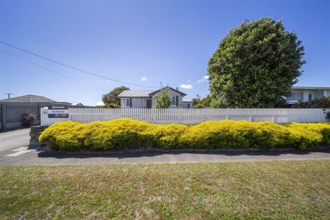 Photo of property in 48 Burns Street, Hawera, 4610