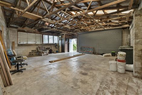 Photo of property in 13 Ennis Avenue, Pakuranga Heights, Auckland, 2010