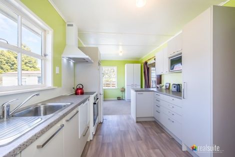 Photo of property in 280 Wellington Road, Wainuiomata, Lower Hutt, 5014