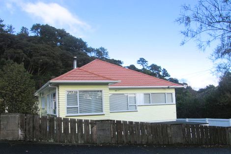Photo of property in 219 Whites Line East, Waiwhetu, Lower Hutt, 5010
