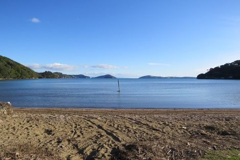 Photo of property in 279 Colville Road, Coromandel, 3584