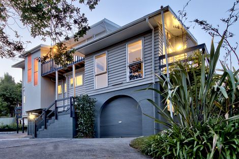 Photo of property in 19 Wirihana Road, Titirangi, Auckland, 0604