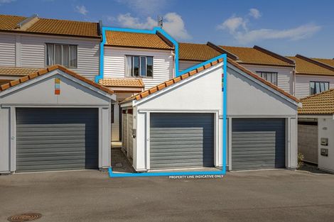 Photo of property in 15/21 Armoy Drive, East Tamaki, Auckland, 2016