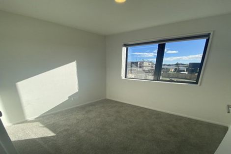 Photo of property in 1/39 Renata Crescent, Te Atatu Peninsula, Auckland, 0610