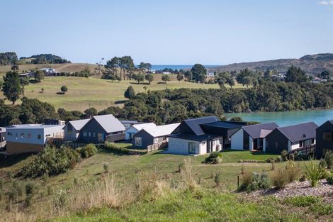 Photo of property in 110 Rangitahi Road, Raglan, 3225