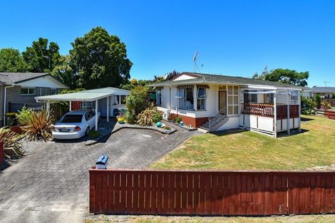 Photo of property in 4 Robert Allan Way, Pakuranga Heights, Auckland, 2010