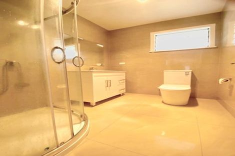 Photo of property in 2/3202 Great North Road, New Lynn, Auckland, 0600