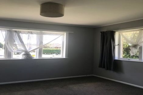 Photo of property in 5 Kerry Place, Papakura, 2110