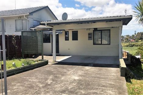 Photo of property in 38 Alabaster Drive, Papatoetoe, Auckland, 2025