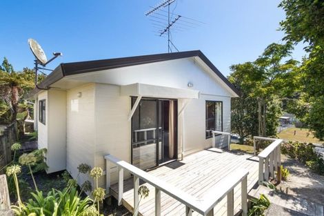 Photo of property in 2/123 Spinella Drive, Bayview, Auckland, 0629