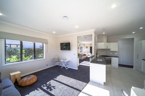 Photo of property in 5 Portland Place, Poraiti, Napier, 4112