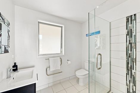 Photo of property in 136 Pinchgut Road, Kaukapakapa, 0873