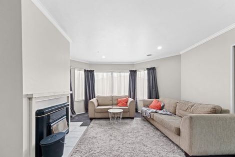Photo of property in 10 Saint Ives Grove, Whalers Gate, New Plymouth, 4310