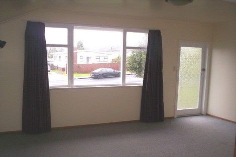 Photo of property in 26 Eastglen Road, Glen Eden, Auckland, 0602