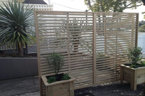 Photo of property in 1/14 Corunna Road, Milford, Auckland, 0620