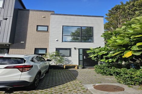 Photo of property in 19 Waru Lane, Te Atatu Peninsula, Auckland, 0610