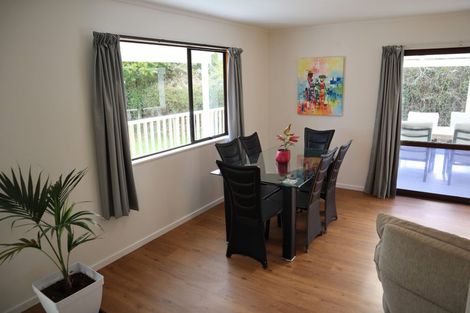 Photo of property in 2/68 View Road, Henderson, Auckland, 0612