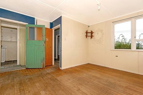 Photo of property in 61 Cambridge Terrace, Kaiti, Gisborne, 4010