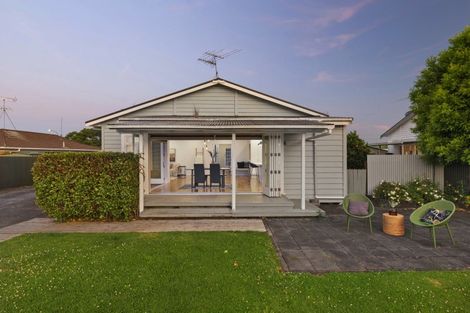 Photo of property in 47 Wellington Street, Pukekohe, 2120