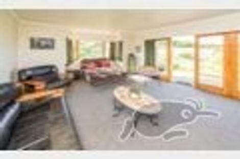 Photo of property in 37 Karewa Street, Castlecliff, Whanganui, 4501