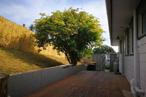 Photo of property in 33 Redwood Drive, Massey, Auckland, 0614