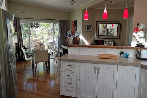 Photo of property in 19 Milton Terrace, Picton, 7220