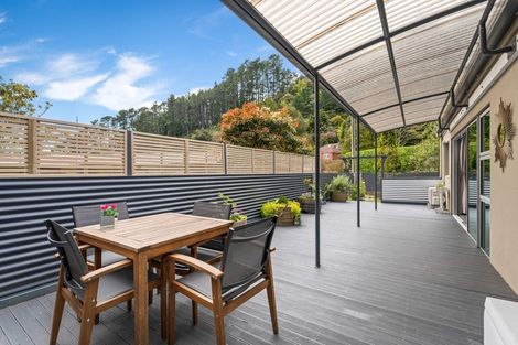 Photo of property in 108 Pinehaven Road, Pinehaven, Upper Hutt, 5019