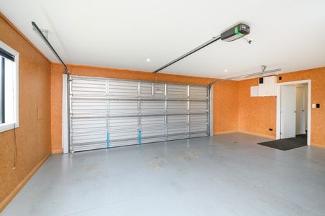 Photo of property in 32 Dogwood Way, Milson, Palmerston North, 4414