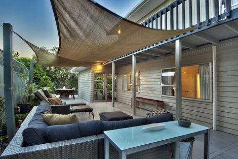 Photo of property in 19 Wirihana Road, Titirangi, Auckland, 0604