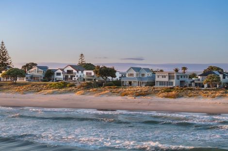 Photo of property in 123 Karewa Parade, Papamoa Beach, Papamoa, 3118