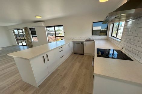 Photo of property in 18 Percy Road, Papamoa Beach, Papamoa, 3118