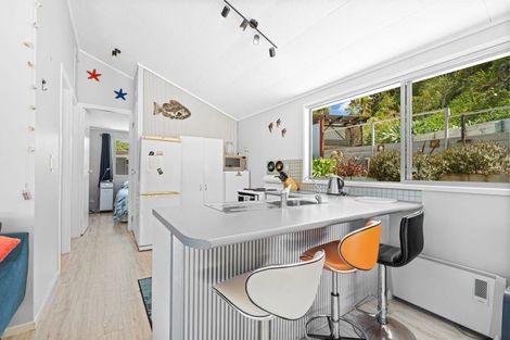 Photo of property in 143 Oakura Road, Oakura, Hikurangi, 0184