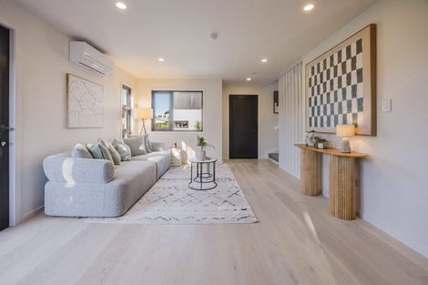 Photo of property in 11 Kaaramuramu Lane, Mangere Bridge, Auckland, 2022