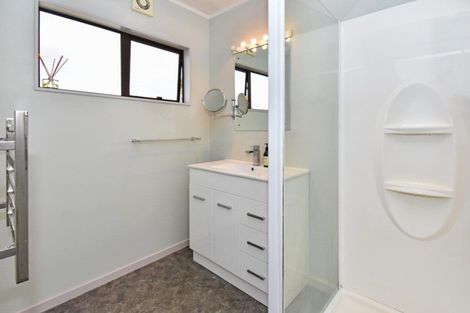 Photo of property in 2/17 Wedgwood Avenue, Mangere East, Auckland, 2024