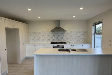 Photo of property in 24 Burnham School Road, Rolleston, 7614