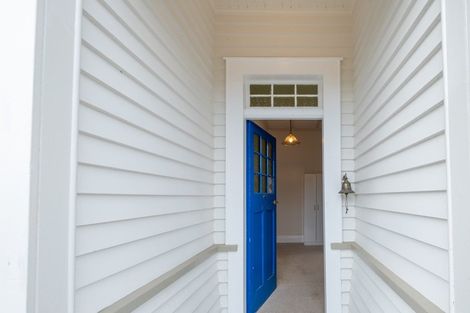 Photo of property in 9 Preston Street, Eltham, 4322