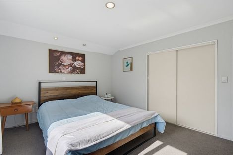 Photo of property in 5a Woodgrove Avenue, North New Brighton, Christchurch, 8083