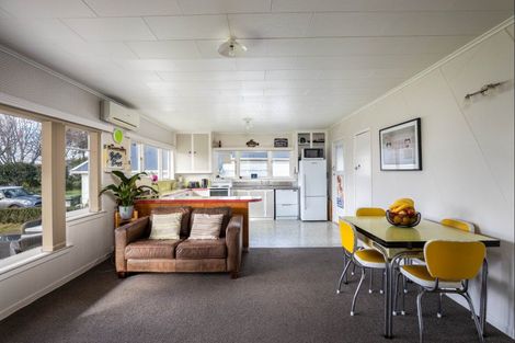 Photo of property in 120 Cutfield Road, Westown, New Plymouth, 4310