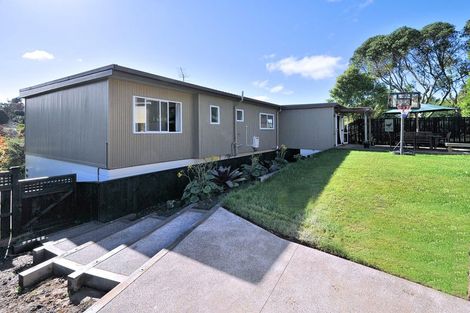 Photo of property in 17 Fitzwilliam Drive, Torbay, Auckland, 0630