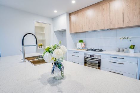 Photo of property in 32 Stationmasters Way, Prebbleton, 7604