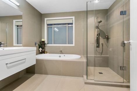 Photo of property in 17 Waiarohia Place, Hobsonville, Auckland, 0616