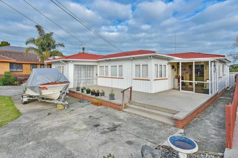 Photo of property in 9 Menary Street, Papakura, 2110
