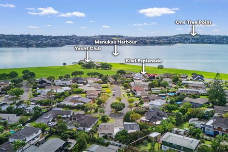 Photo of property in 1/15 Claresholm Place, Mangere Bridge, Auckland, 2022
