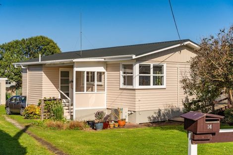 Photo of property in 14 Kelly Street, Baylys Beach, Dargaville, 0377