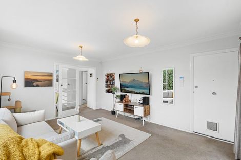 Photo of property in 35 Montclare Avenue, Avonhead, Christchurch, 8042