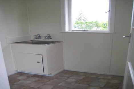 Photo of property in 179 Avondale Road, Avondale, Auckland, 1026