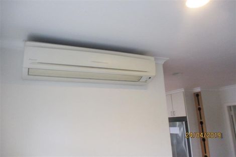 Photo of property in 2 Ilfracombe Place, Burnside, Christchurch, 8053