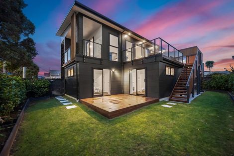 Photo of property in 16 Cuba Street, Petone, Lower Hutt, 5012