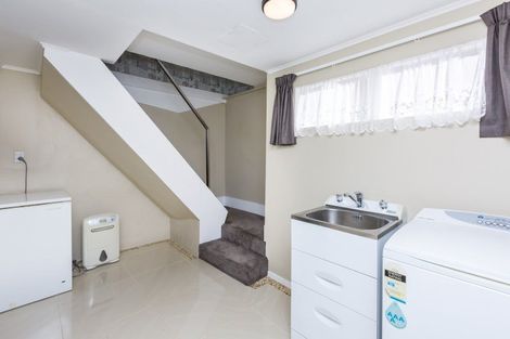 Photo of property in 19 Sunnyview Drive, Brown Owl, Upper Hutt, 5018