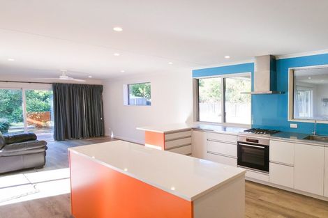 Photo of property in 22 Alexander Street, Waikanae, 5036